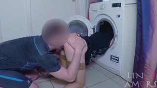 Выебал застрявшую соседку и по тихому снял процесс на камеру